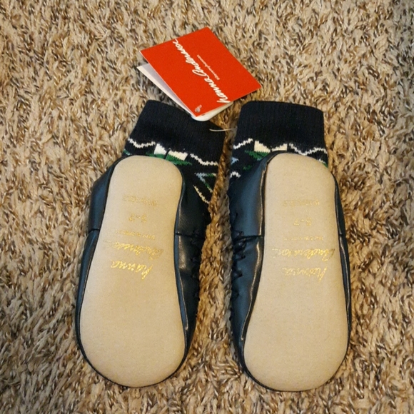 #585 NWT Hanna Andersson toddler booties. Size: 5 - Picture 3 of 7